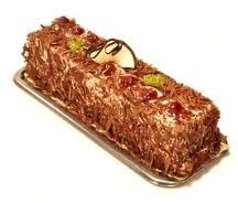 Kare Dikdörtgen Form 4-6 Kişilik Çikolatalı Muzlu Baton Yaş Pasta pasta