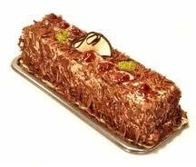 Kare Dikdörtgen Form 4-6 Kişilik Çikolatalı Muzlu Baton Yaş Pasta pasta